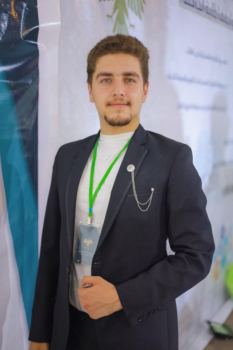 From idea to experience — I build products people understand.